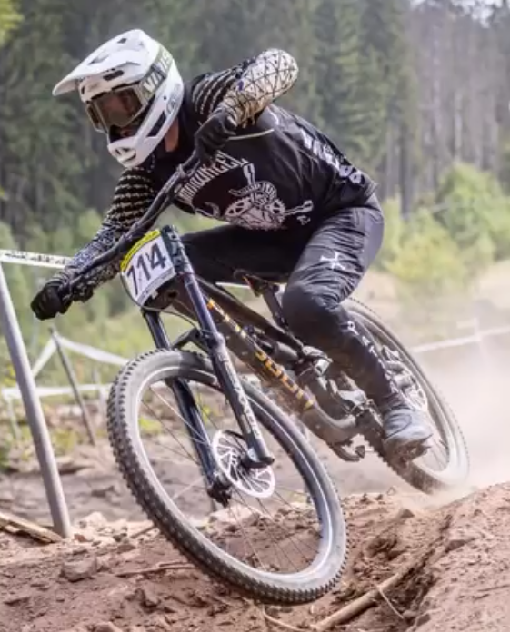 Chainwheel Cowboys Downhill Team